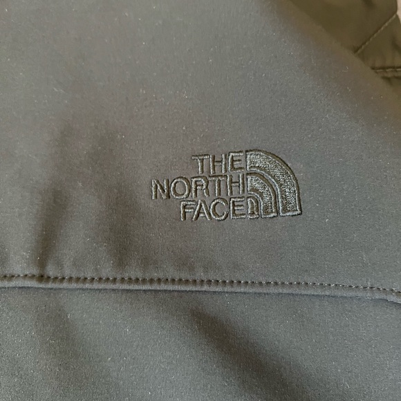 North Face shell jacket - Picture 9 of 9